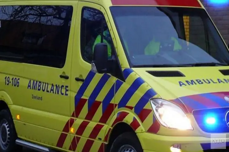 Man valt uit kraan