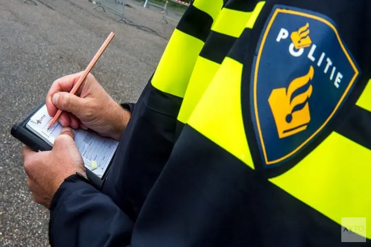Dertien bekeuringen bij bromfietscontrole Oost-Souburg