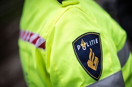 Arnemuidenaar bespuugt drie agenten