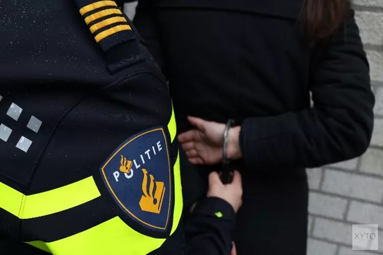 Agenten gebruiken pepperspray om agressieve man aan te houden