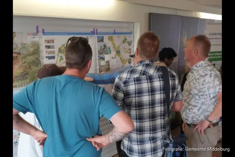 De Edelstenenbuurt wordt vergroend