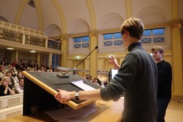 CSW Van de Perre uit Middelburg wint juryprijs van vijftiende Max Havelaar Toesprakentoernooi