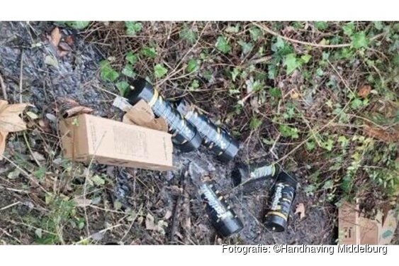 Meerdere lachgasflessen aangetroffen in Middelburg
