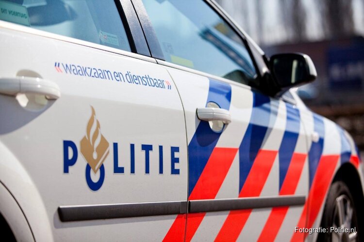 Politie houdt drie mogelijke drugsdealers aan