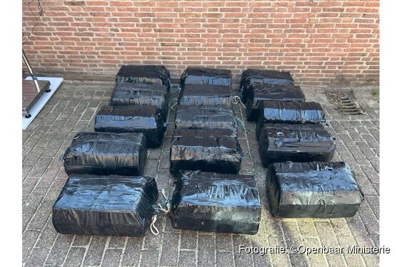 Vijf verdachten aangehouden na intensieve operatie op de Noordzee