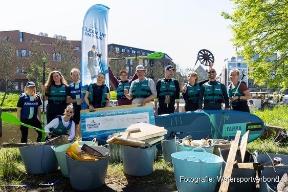 Clean up on Tour in Middelburg: Sportief suppen voor een plasticvrije gracht tijdens de Watersportdagen