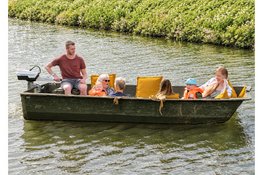 Uniek aanbod Oorlogsmuseum Medemblik: Ontdek de geschiedenis vanuit een Legerboot of Legerkano