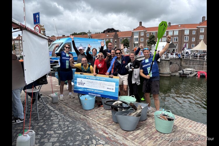 Enorme opbrengst in Middelburg: Clean up on Tour vist bijna 200 kilo afval uit het water tijdens Watersportdagen